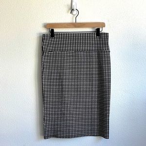 NWOT LuLaRoe M Black/White Houndstooth Cassie Skirt